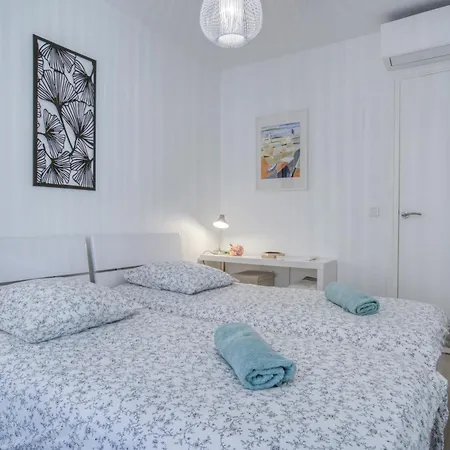 Sublime, Modern, Balconies, A/C, Refurbished Apartment Nice Exterior photo