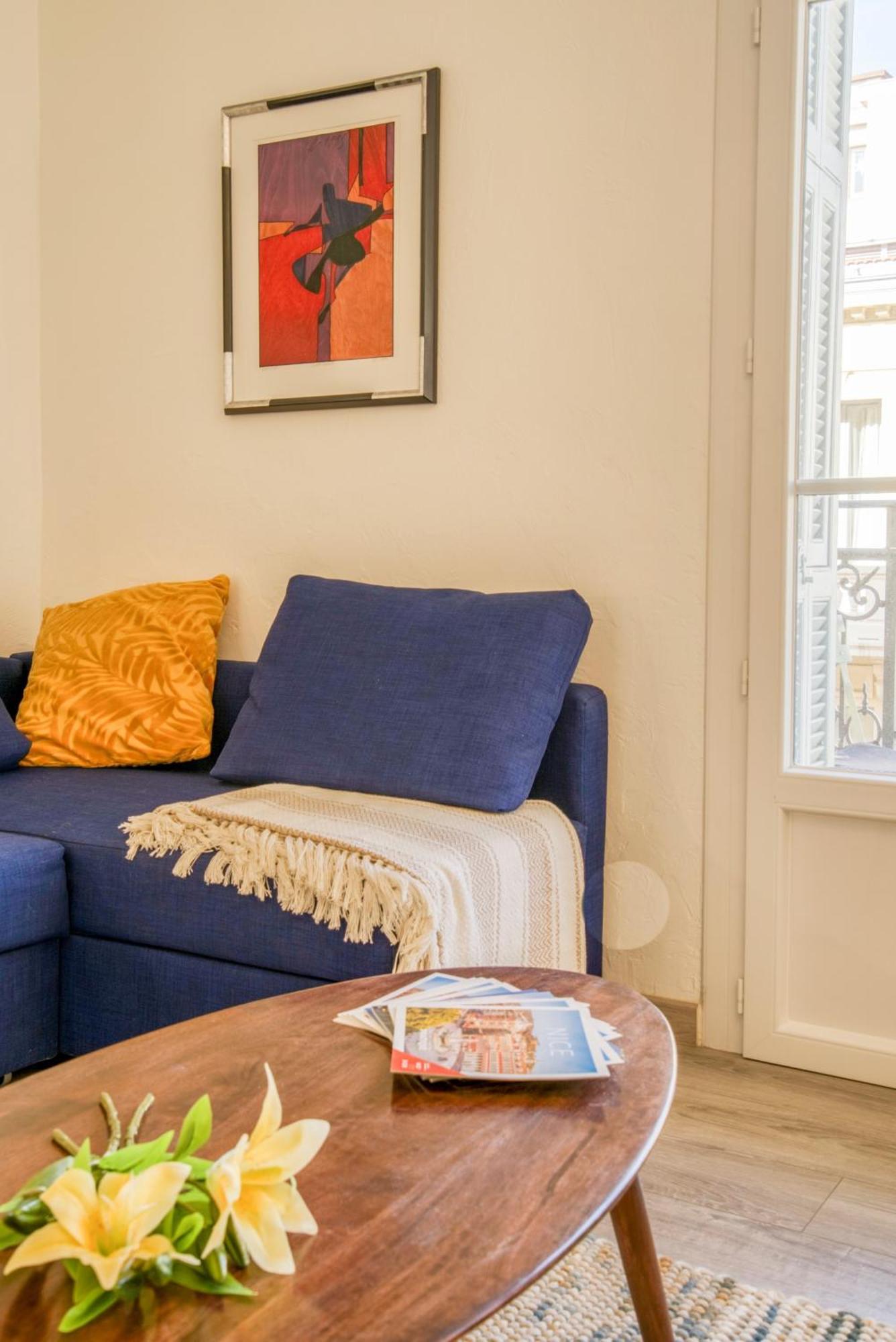 Sublime, Modern, Balconies, A/c, Refurbished *