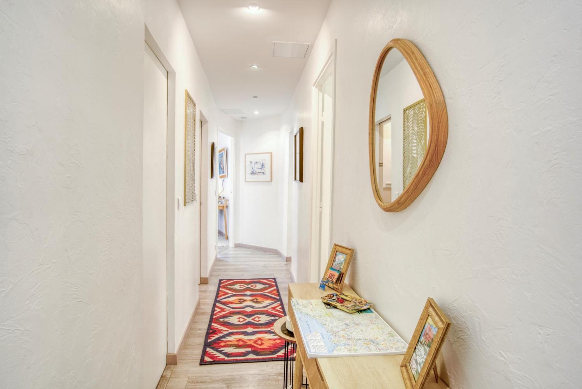 Sublime, Modern, Balconies, A/c, Refurbished *