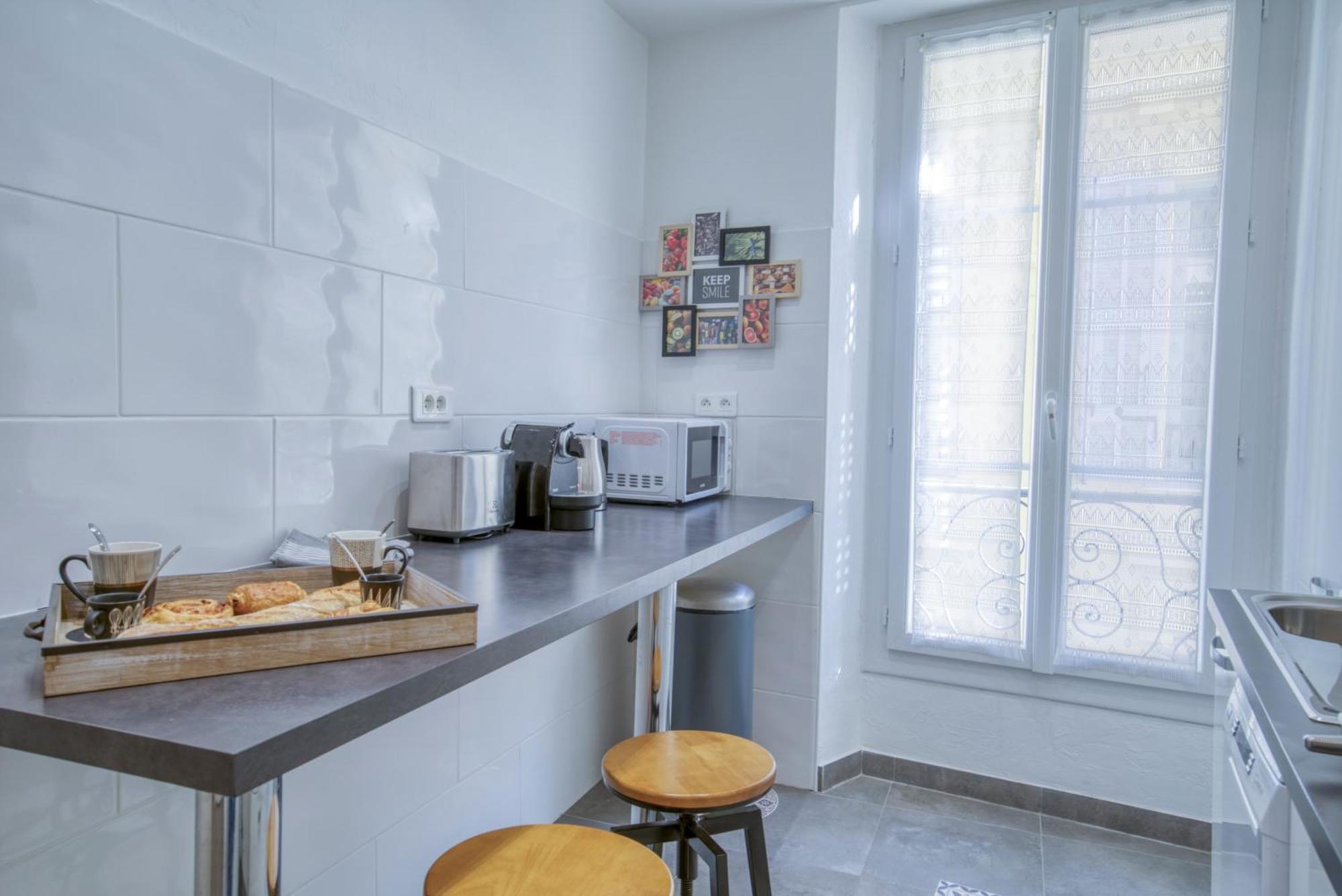 Apartment Sublime, Modern, Balconies, A/c, Refurbished